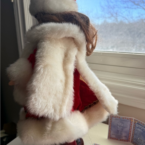 Samantha Collection - Elegant Red and White Doll with Fur Trim - Picture 6 of 12